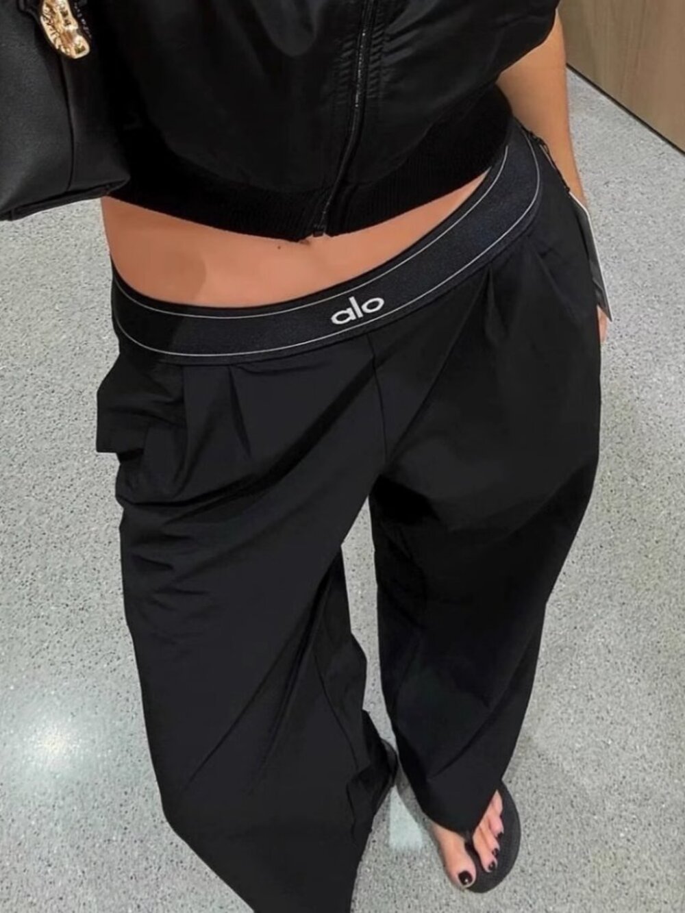 ALO Yoga Suit Up Trouser Black🗺Classic Everyday Essential
